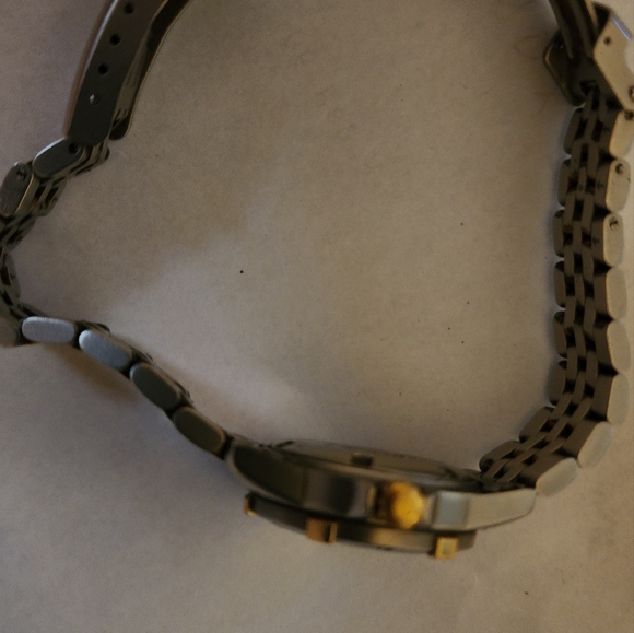 Tag Heuer Women's Watch - Picture 4 of 6